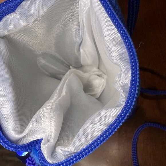 Mermaid Tail Sequined Crossbody Bag - Picture 3 of 3